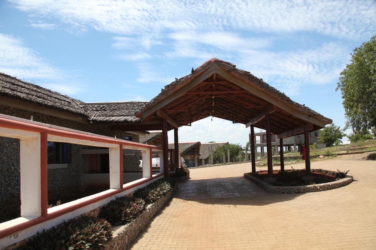 Milimani Beach Resort Kisumu Bagian luar foto